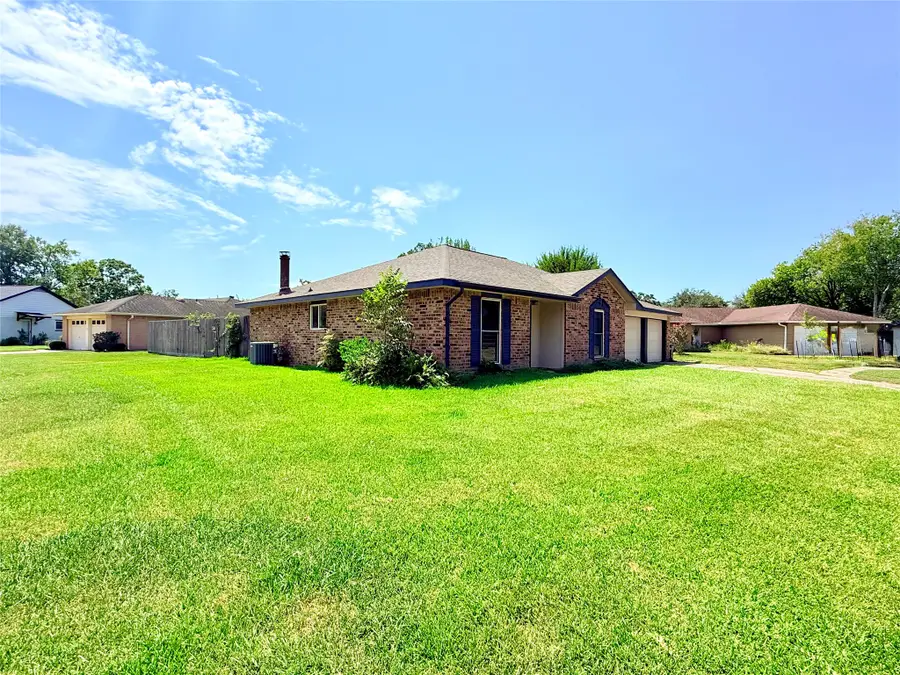 2410 Point Comfort Court, Webster, TX 77598 - #2