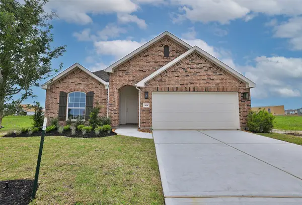 404 Fields Forest Lane, Dayton, TX 77535