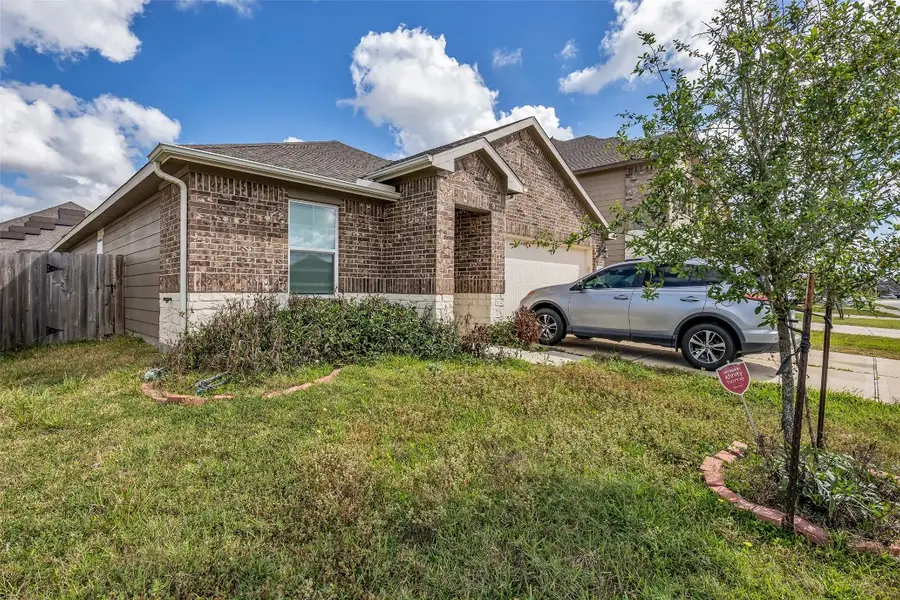 827 Cloverdale Drive, Rosharon, TX 77583 - #2