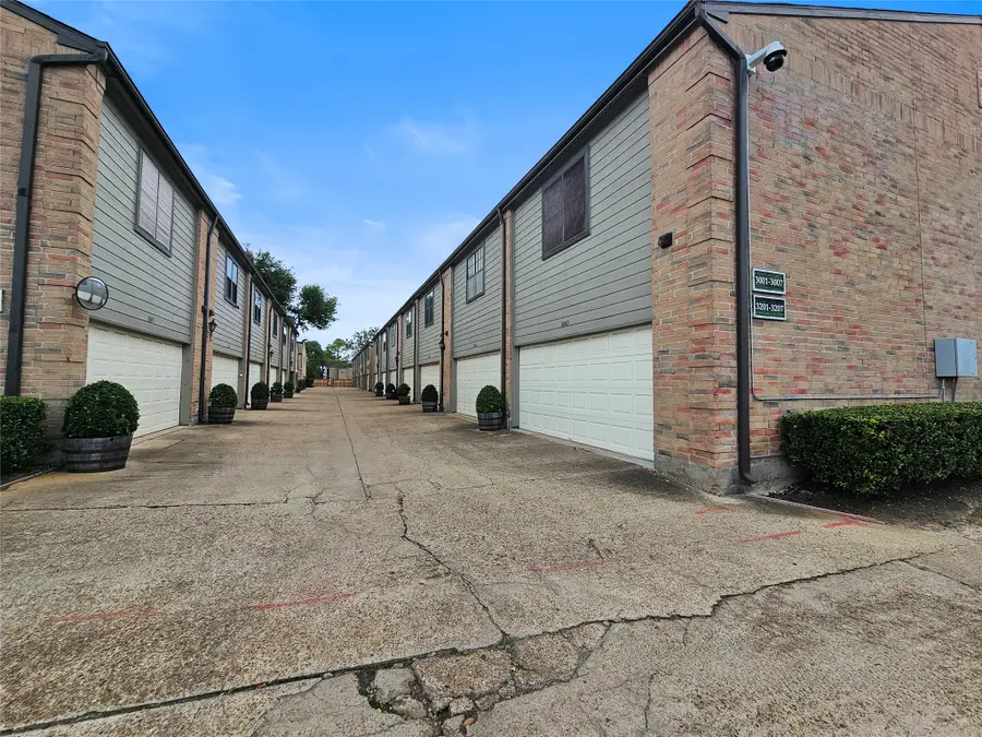 9800 Pagewood Lane #3006, Houston, TX 77042 - #2
