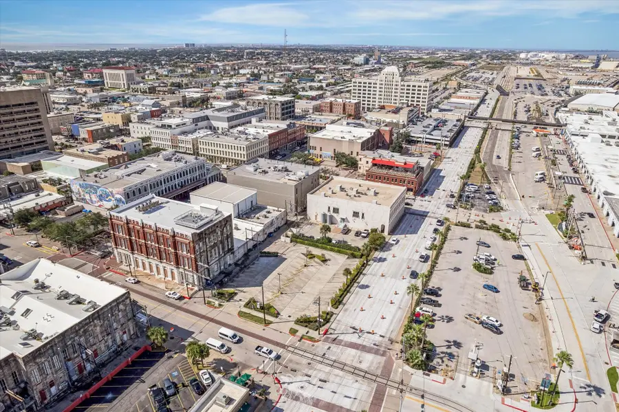 101 Kempner Avenue, Galveston, TX 77550 - #3