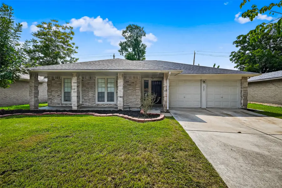 2403 Barrington Place Drive, Sugar Land, TX 77478 - Image #2