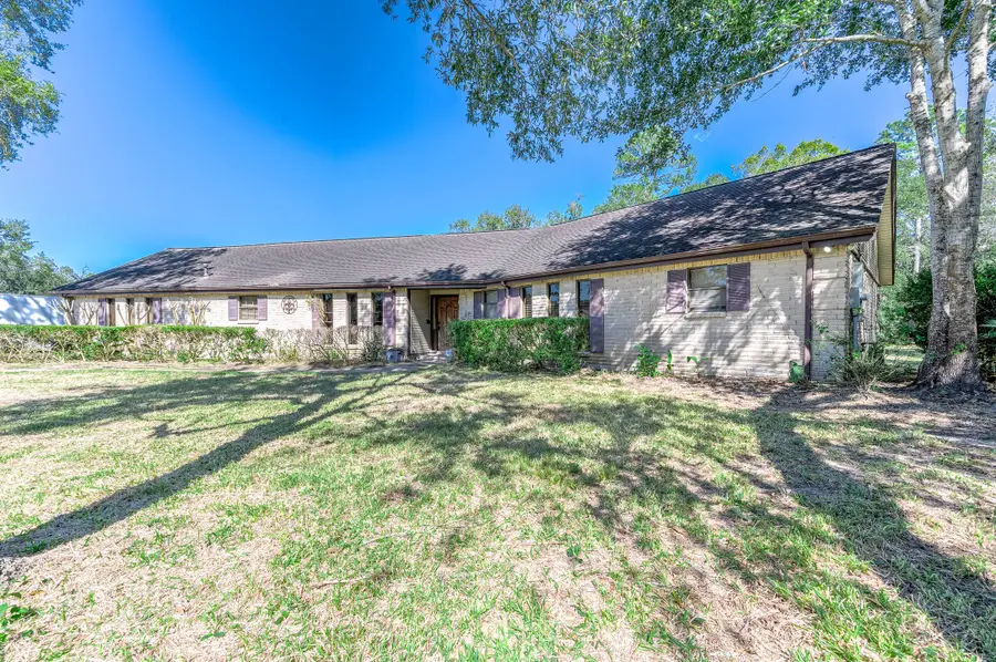 10 Kenny Court, Alvin, TX 77511 - Image #3