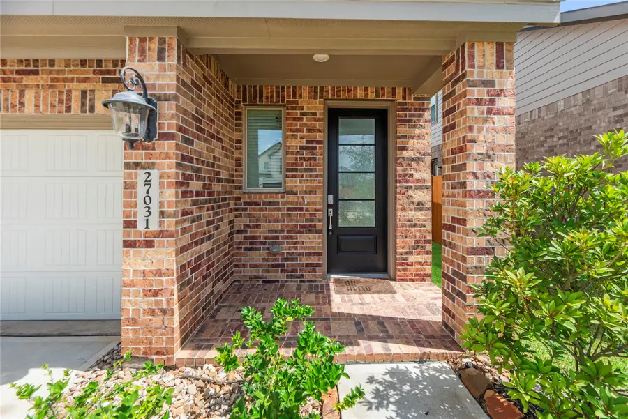 27031 Flower Isle Lane, Katy, TX 77493 - Image #2