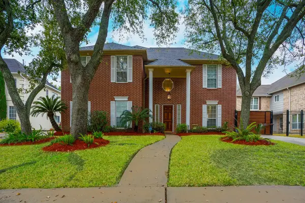 8915 Wallington Drive, Houston, TX 77096