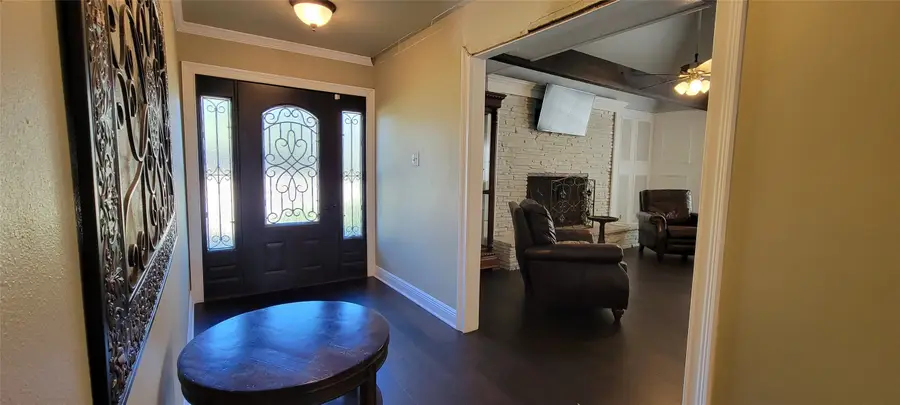 210 W Castle Harbour Drive, Friendswood, TX 77546 - Image #3