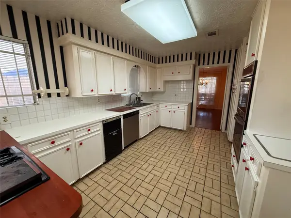 4915 Apollo Street, Houston, TX 77018