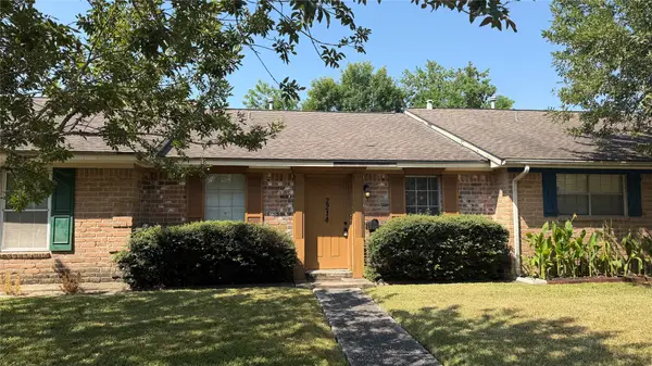 2214 Buchanan Drive, Baytown, TX 77520