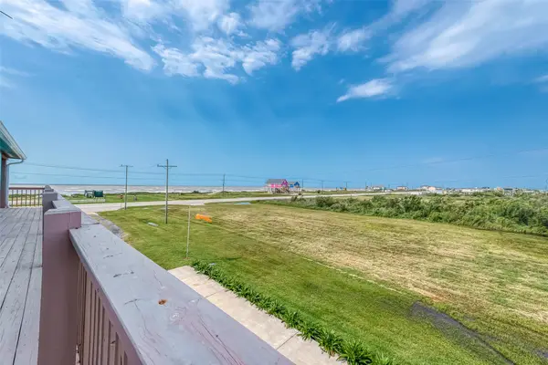 2321 Highway 87, Gilchrist, TX 77617