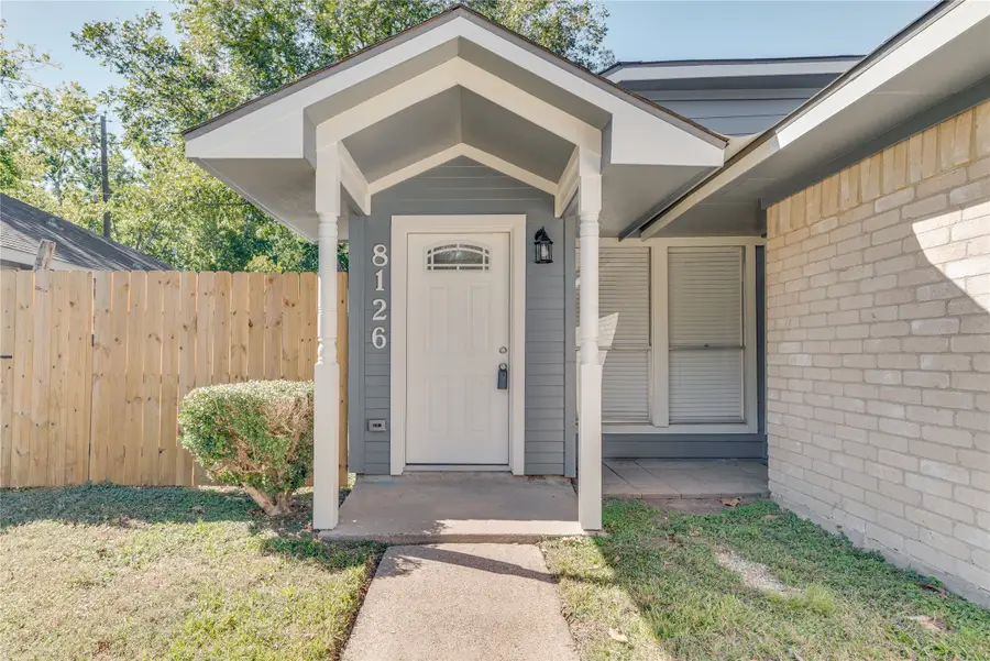 8126 Soledad Drive, Houston, TX 77083 - Image #2