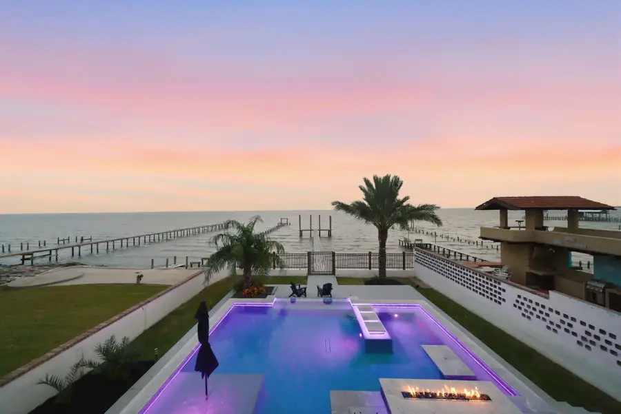 1918 Todville Road, Seabrook, TX 77586 - Image #3