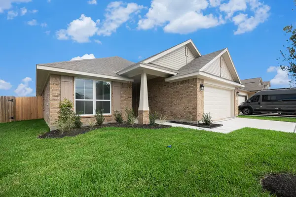 37 Greenbriar Loop, Angleton, TX 77515