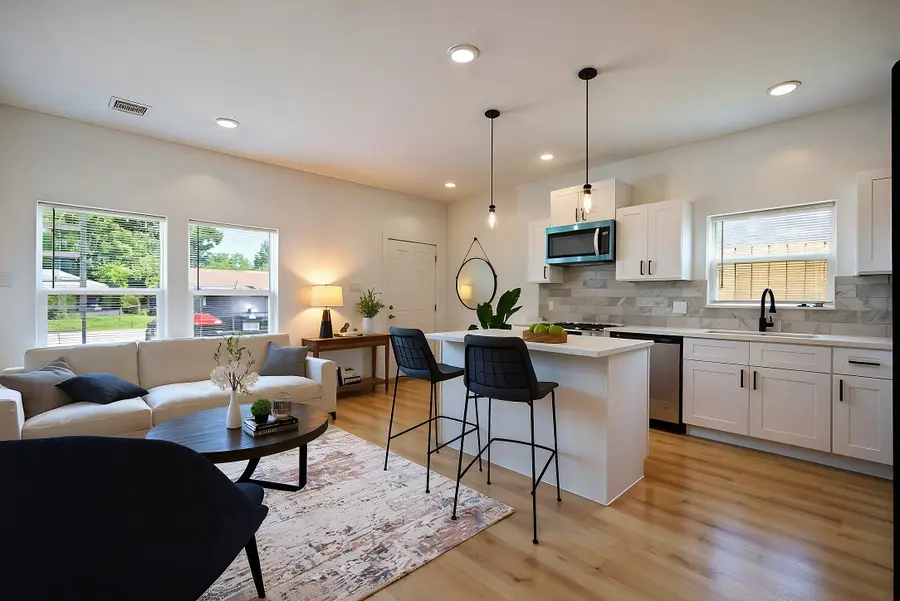 7504 Laura Koppe Rd C/d, Houston, TX 77028 - Image #3