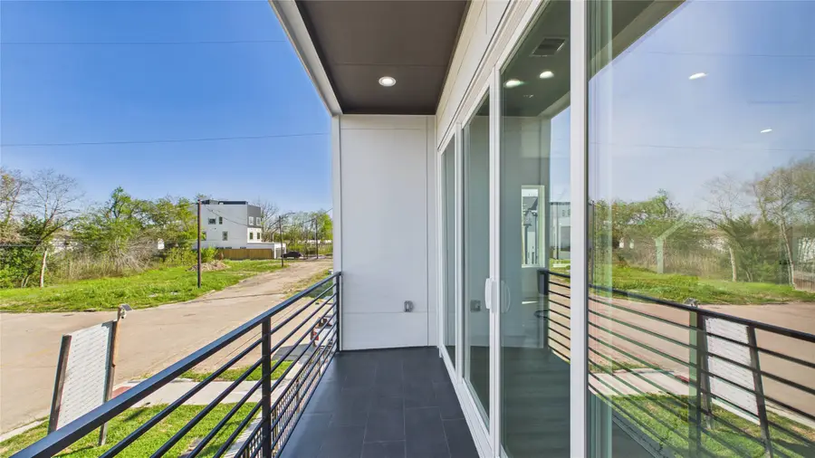 2415 Harrington Street, Houston, TX 77026 - #3