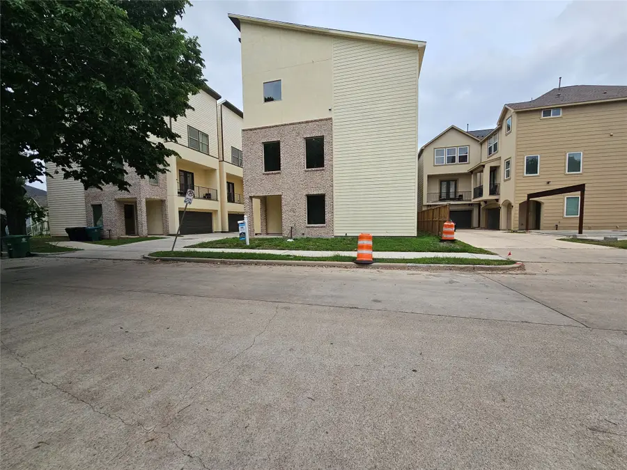 3330 Kilgore Street, Houston, TX 77021 - Image #2