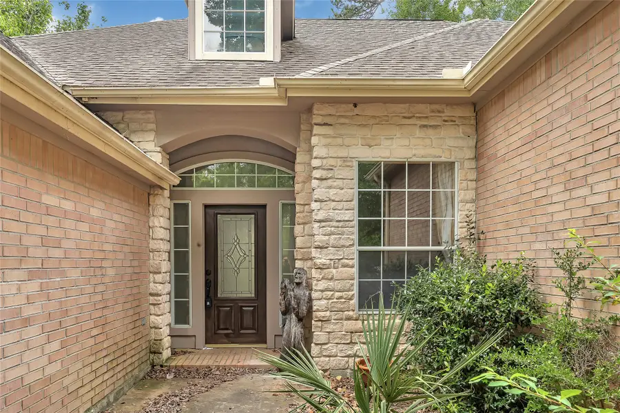 19 S Scarlet Elm Court, The Woodlands, TX 77382 - #2