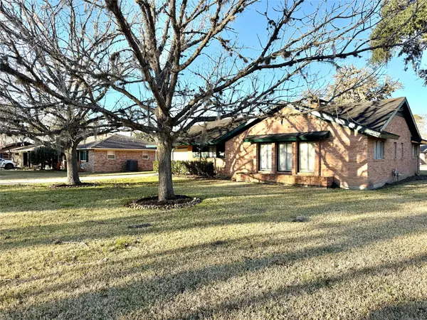 1206 Kent Street, Sweeny, TX 77480