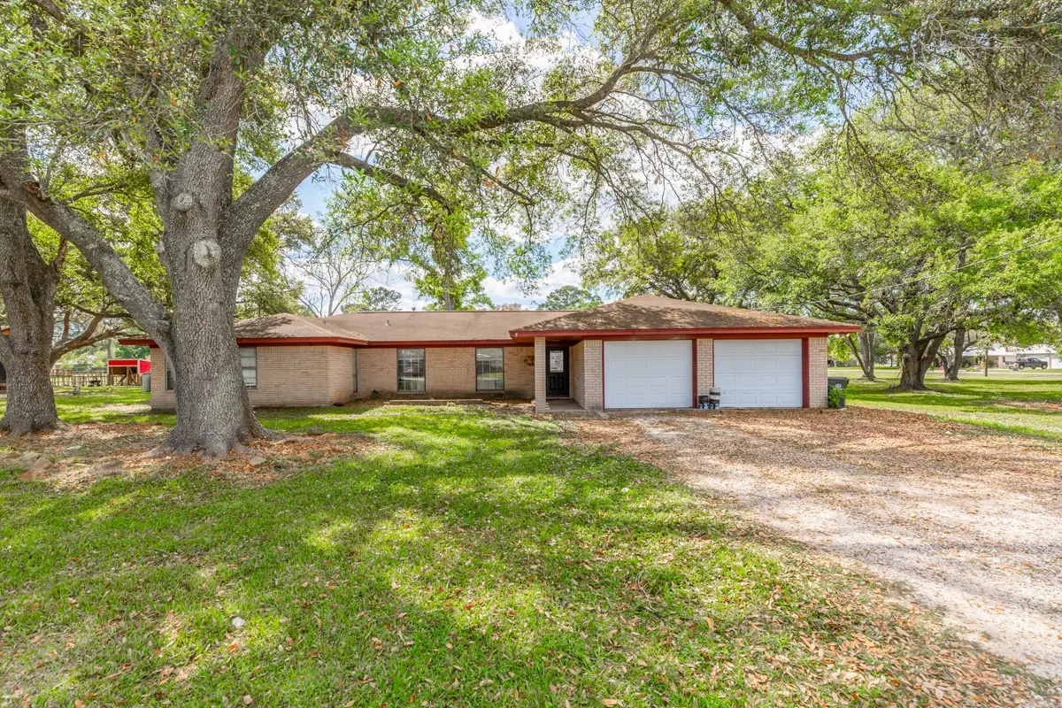 15838 Phend Road, Hamshire, TX 77622 - #1