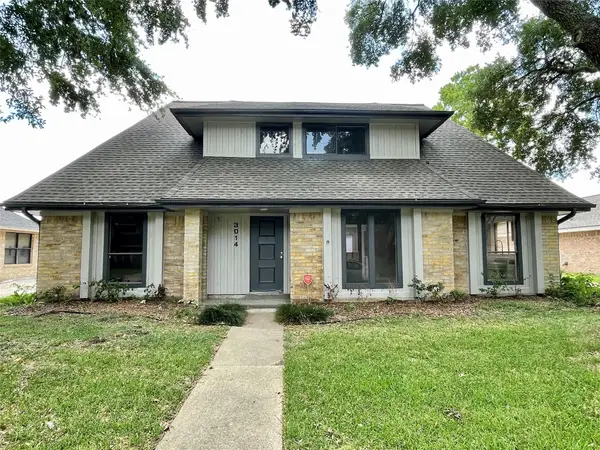 3014 Edgewood Drive, Sugar Land, TX 77479
