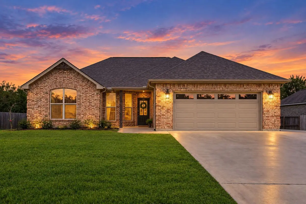 975 Amber Kay Lane, Bridge City, TX 77611 - #1