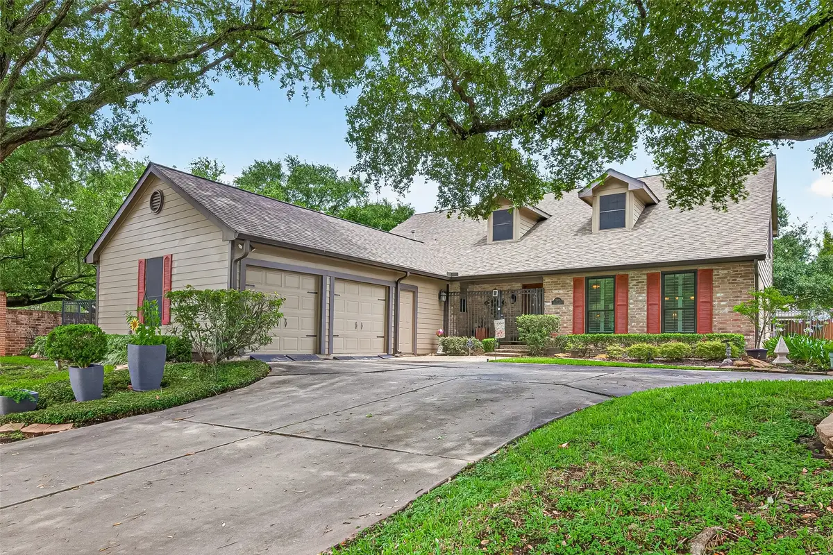 303 Longview Drive, Sugar Land, TX 77478 - #1