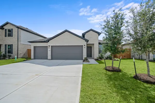 1006 S Oakhurst Drive, Dayton, TX 77535