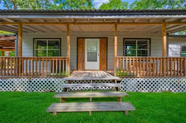 450 Dove Creek Dr, Coldspring, TX 77331