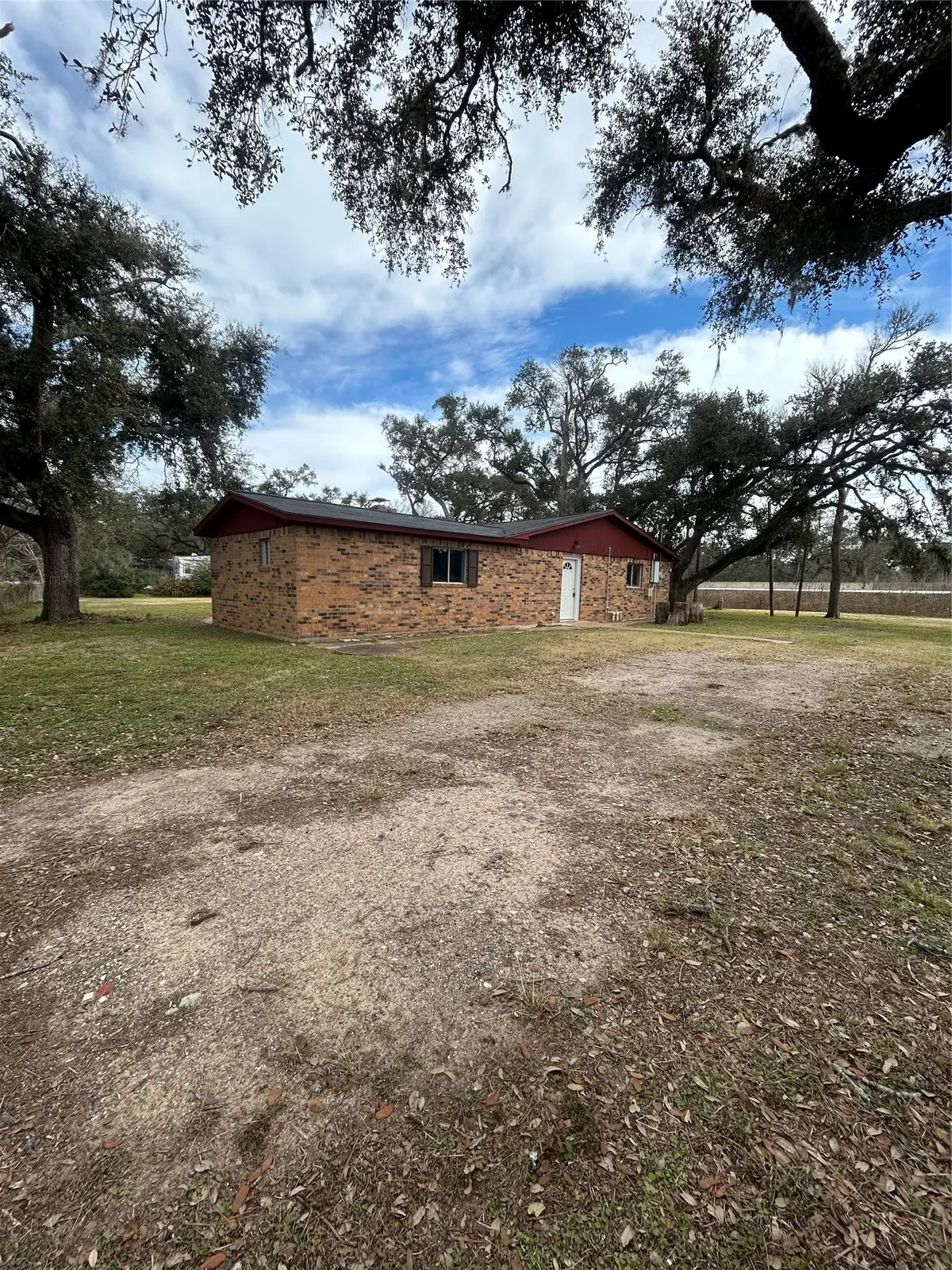 5811 E S F Austin Road, Jones Creek, TX 77541 - #1