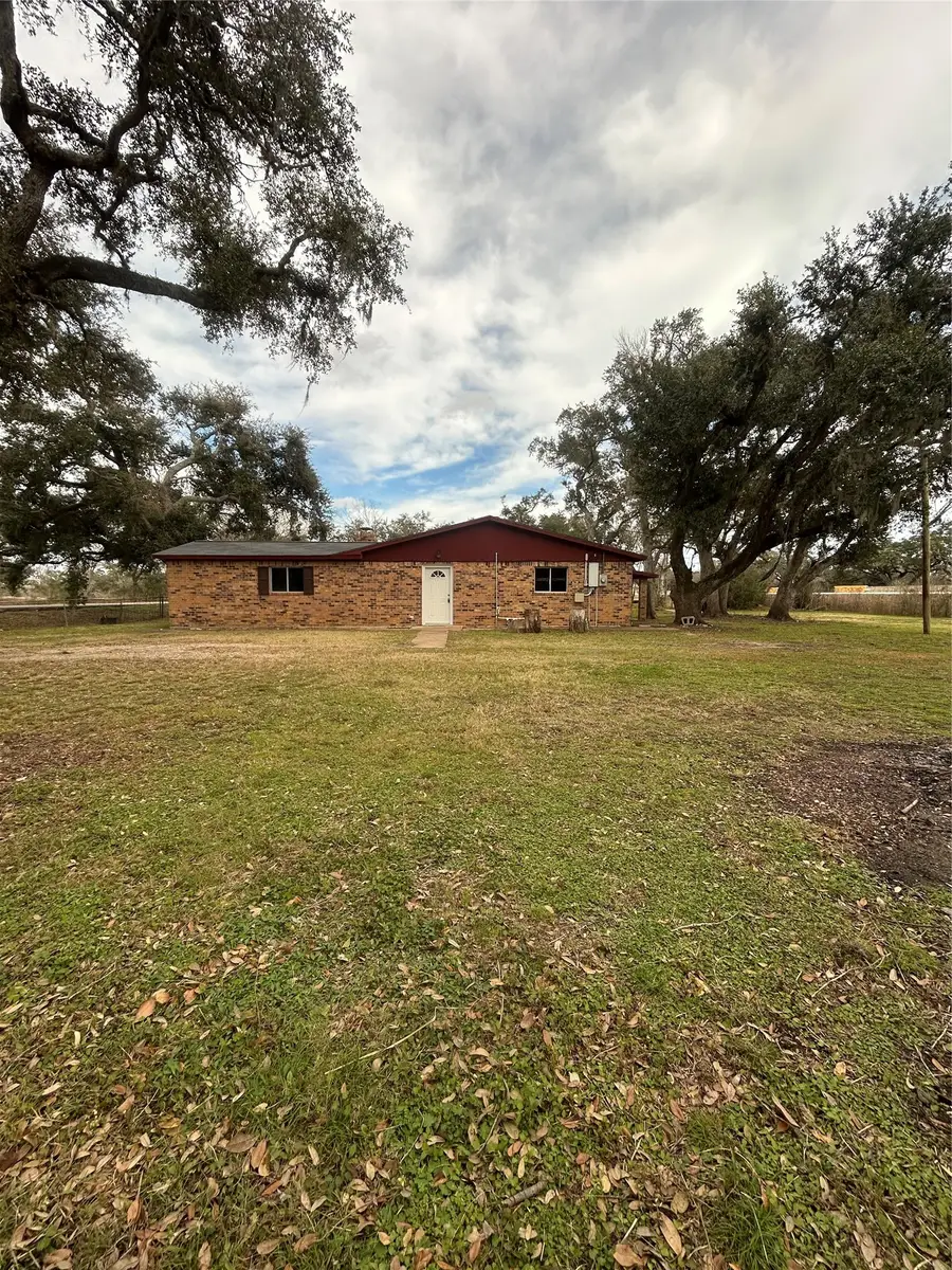 5811 E S F Austin Road, Jones Creek, TX 77541 - #2