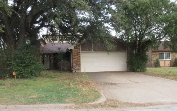 6301 Minuteman Lane, Arlington, TX 76002