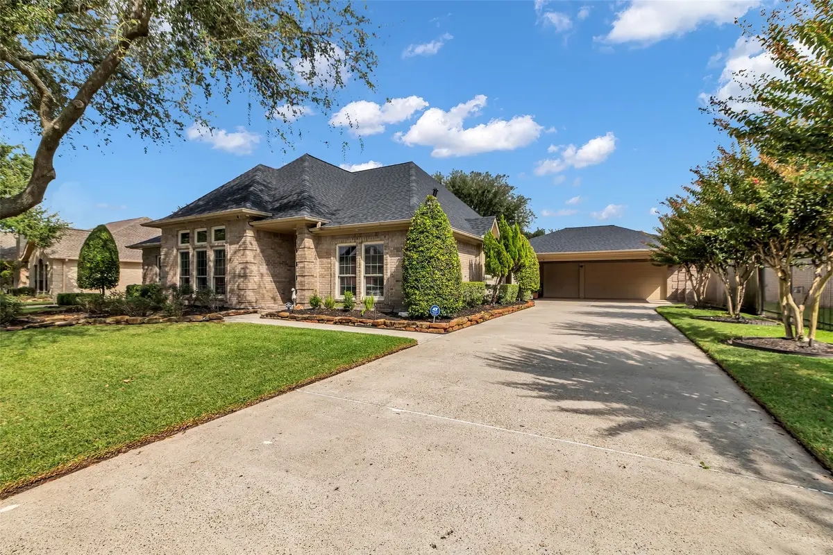 2301 St Patrick Lane, Deer Park, TX 77536 - #1