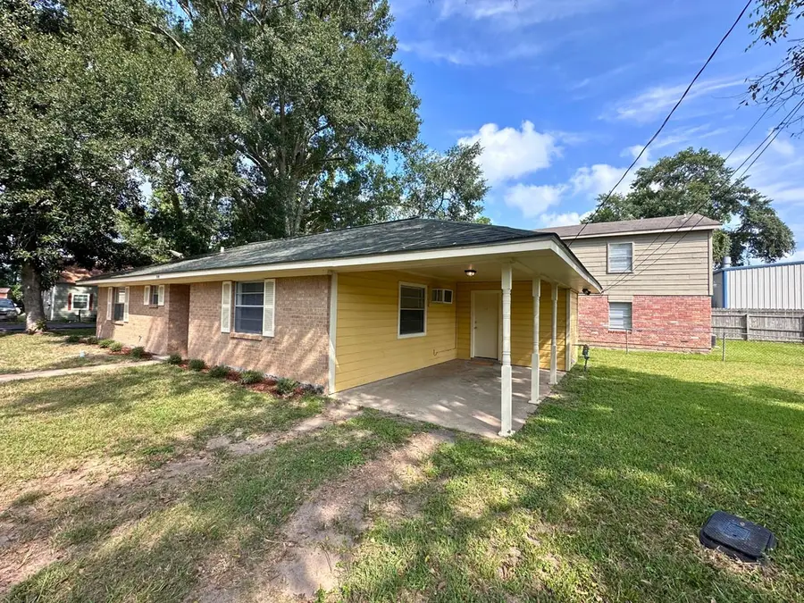 709 Baker Street, Huntsville, TX 77340 - Image #2