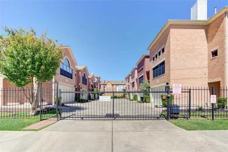 8690 Meadowcroft Drive, Houston, TX 77063 - #2