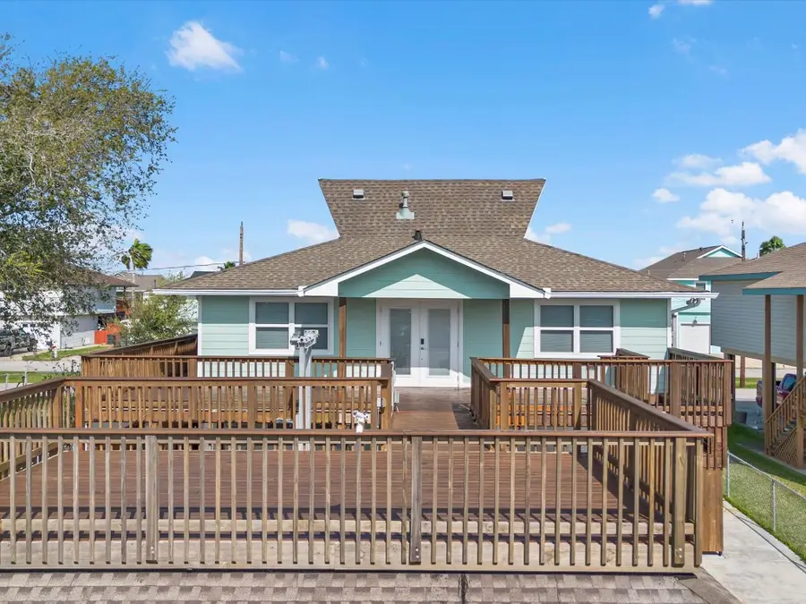 258 Barracuda Street, Hitchcock, TX 77563 - #2