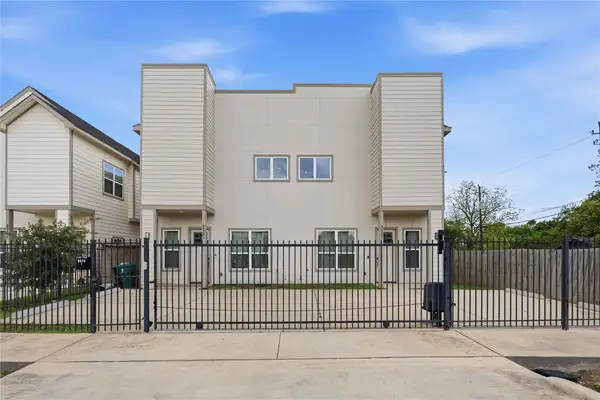 9320 Coffee Street #A-B, Houston, TX 77033