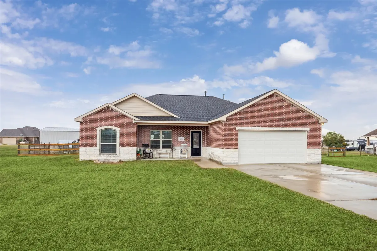 5658 Longhorn Trail, Sealy, TX 77474 - Image #1