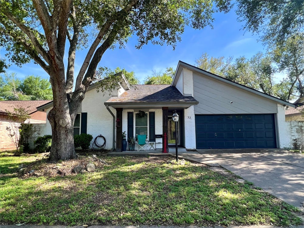 32 Sarita Road, Angleton, TX 77515 - BHGRE