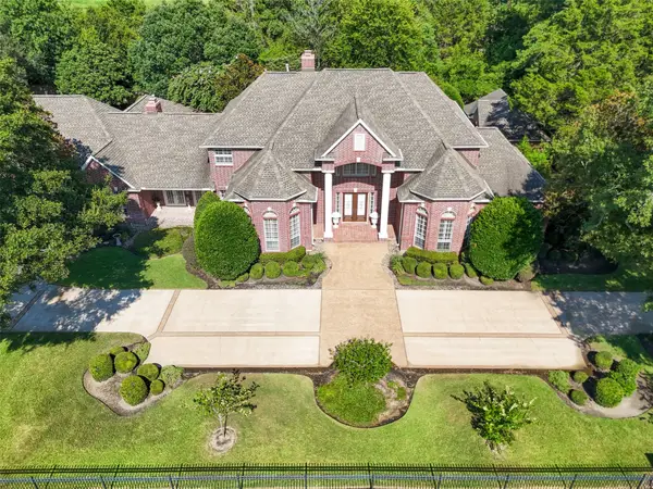 22222 Holly Creek Trail, Tomball, TX 77377