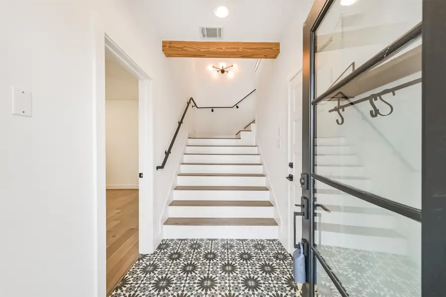 1039 W 24th Street, Houston, TX 77008 - #2