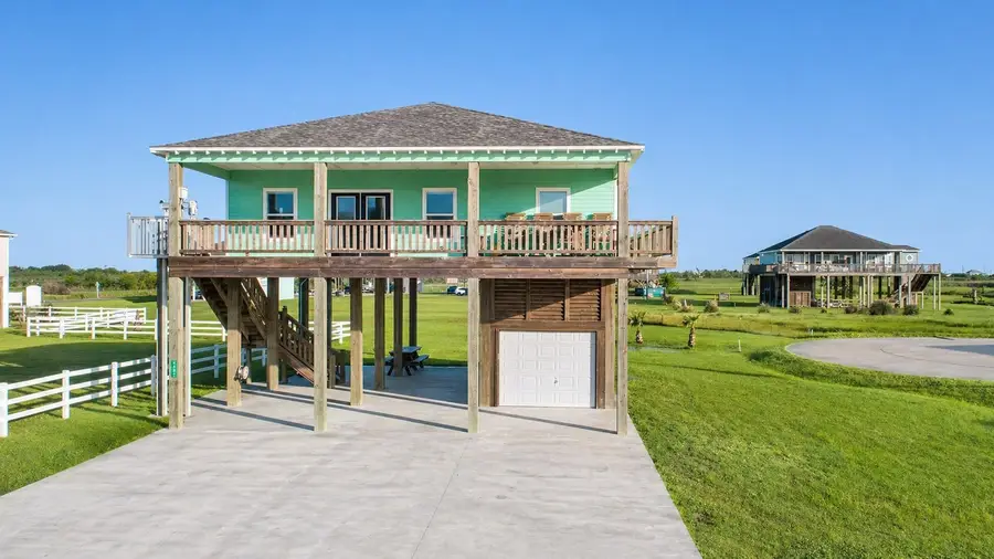 4305 Bolivar Circle, Port Bolivar, TX 77650 - #2