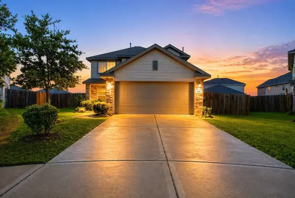 184 Kelly Street, Angleton, TX 77515
