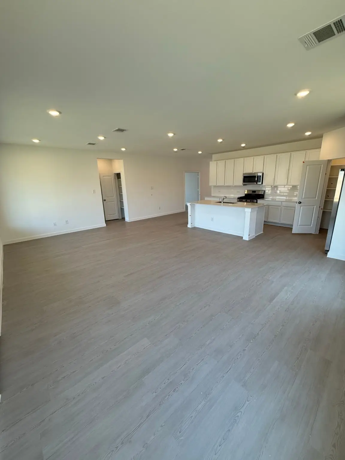 1983 Glacier Gorge Trail, Dayton, TX 77535 - Image #1