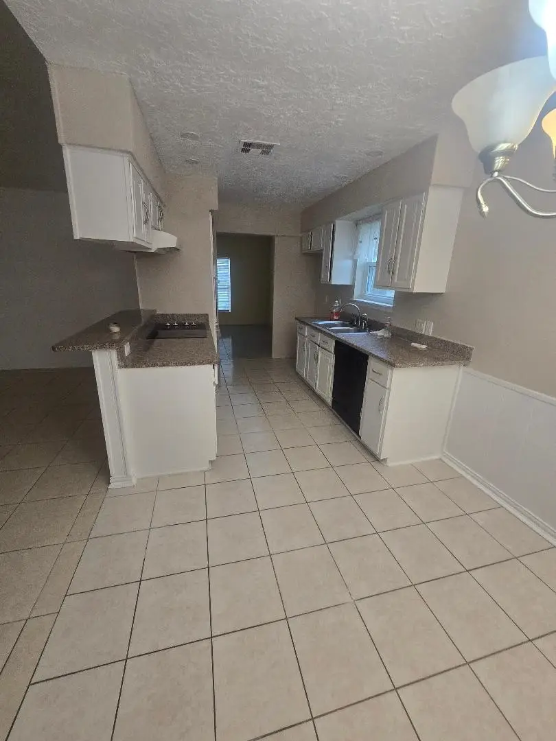 7326 Aqua Lane, Houston, TX 77072 - Image #3