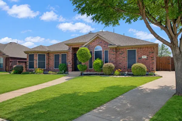 805 Kathryn Drive, Lewisville, TX 75067