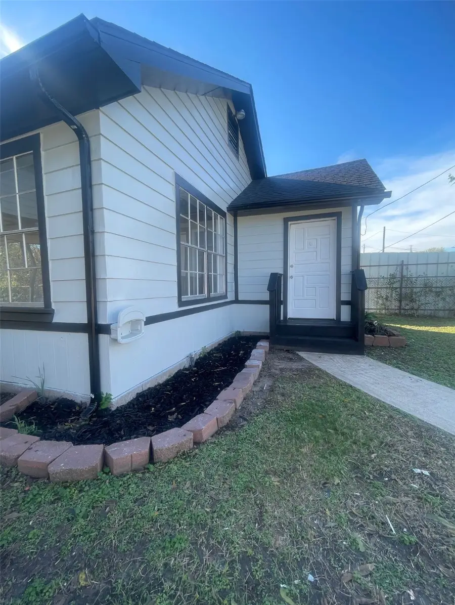 2010 King Street, Houston, TX 77026 - Image #3