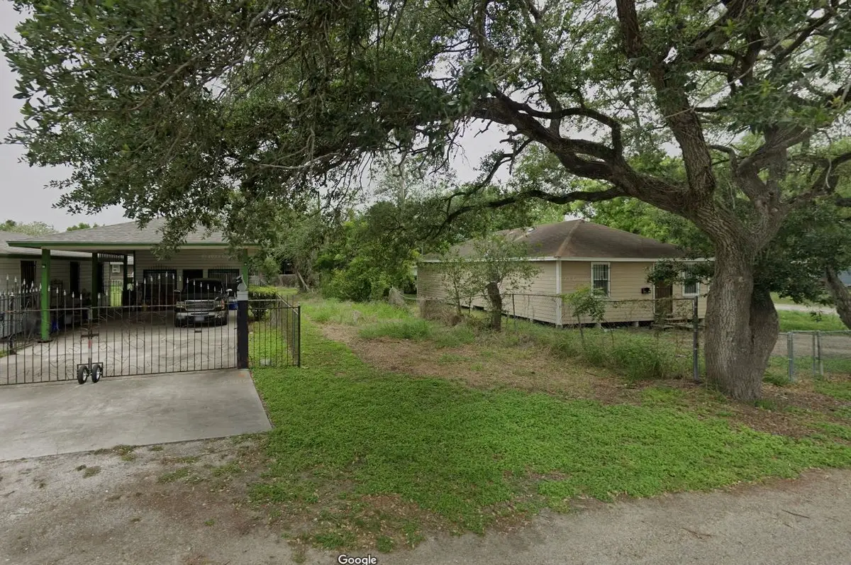 503 W Avenue E, Robstown, TX 78380 - Image #1