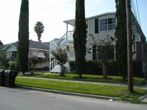 216 Redan Street #4, Houston, TX 77009