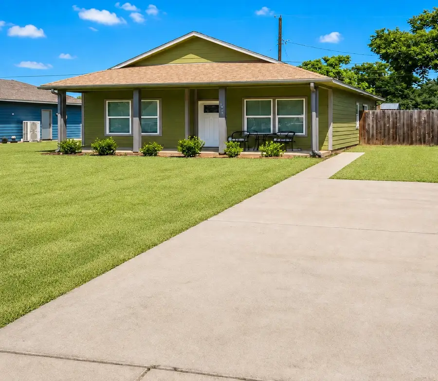 1020 10th Street, Hempstead, TX 77445 - #2