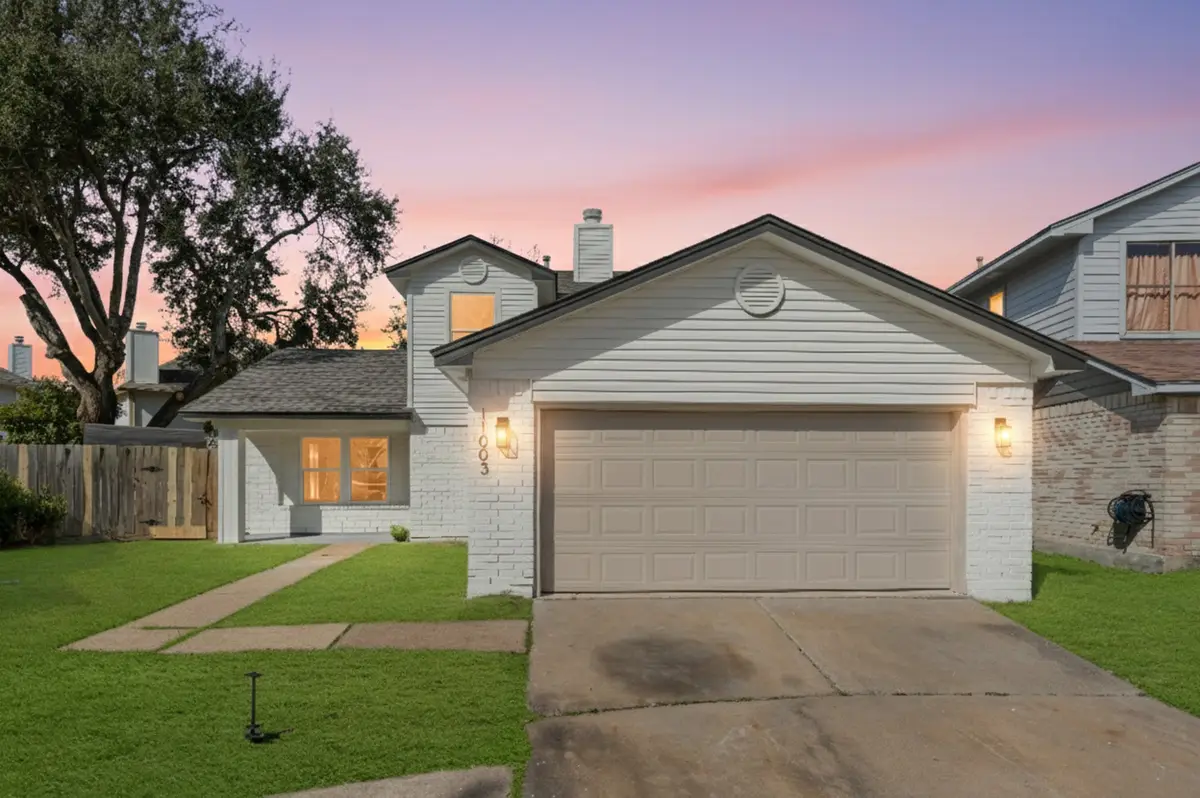 11003 Landsbury Court, Houston, TX 77099 - Image #1