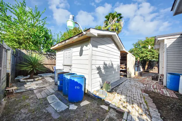 7021 Brownwood Street, Houston, TX 77020